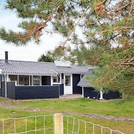 Three-bedroom Holiday In Rødby 32 *